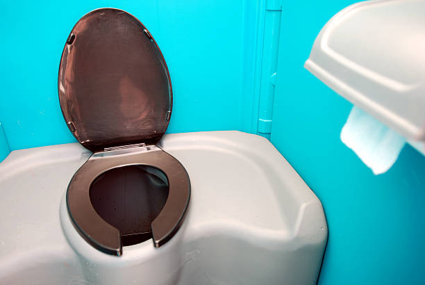 Best Portable toilet rental cost  in Wilton, IA